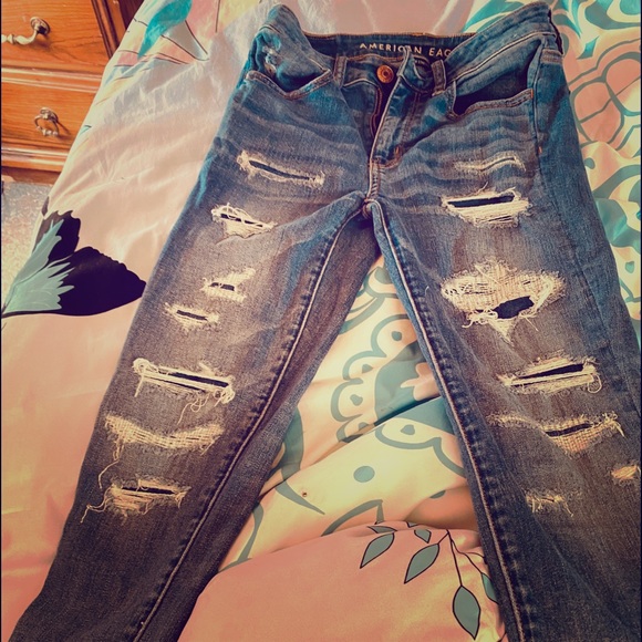 American Eagle Outfitters Pants - AE size 2 girls dark jeans with holes
